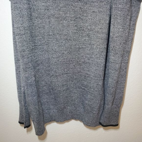 Calvin Klein cold shoulder top small - Picture 4 of 9